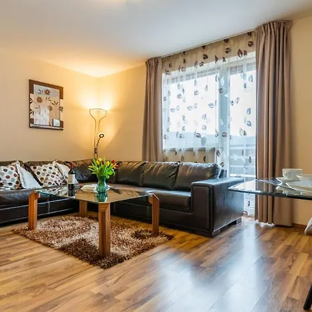 Central Apartment *