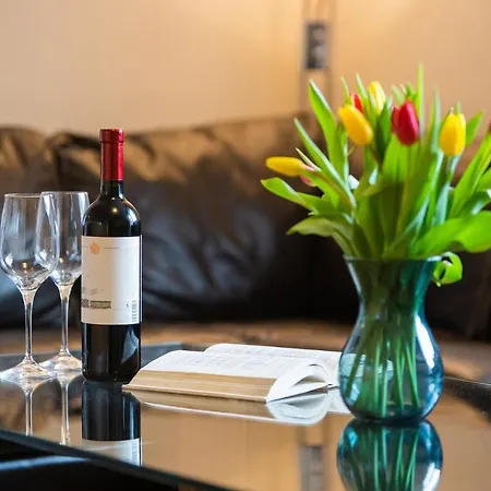 Central Apartment Apartman Dóval